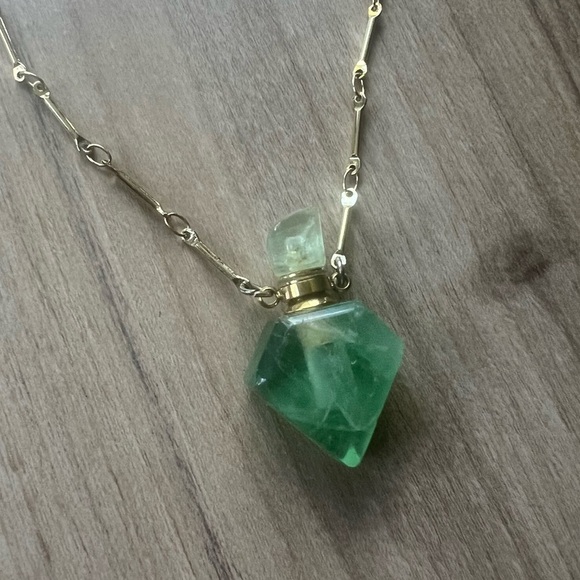 Danielle Gerber Green Fluorite Diamond Potion Bottle Necklace - Picture 4 of 6